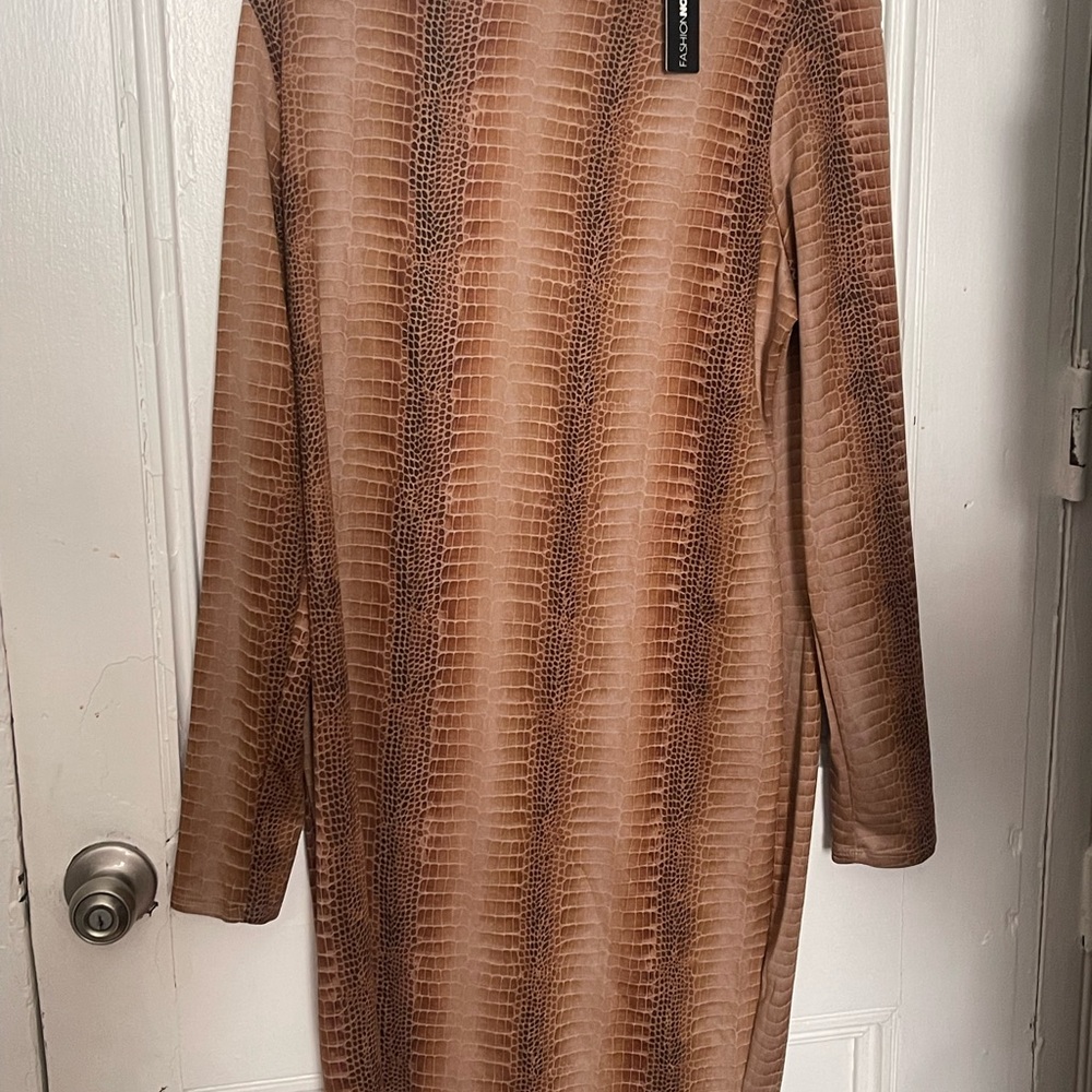 Fashion Nova Tan Snake Print Long Sleeve Dress